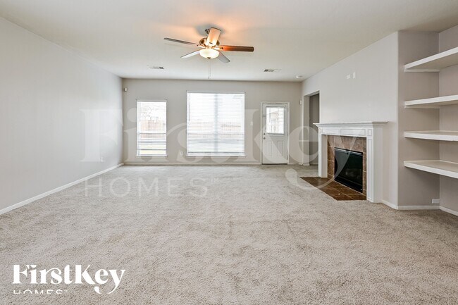 Foto del edificio - 4207 Old Arbor Way