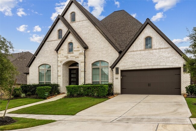 Building Photo - 5435 Farm Hill Way