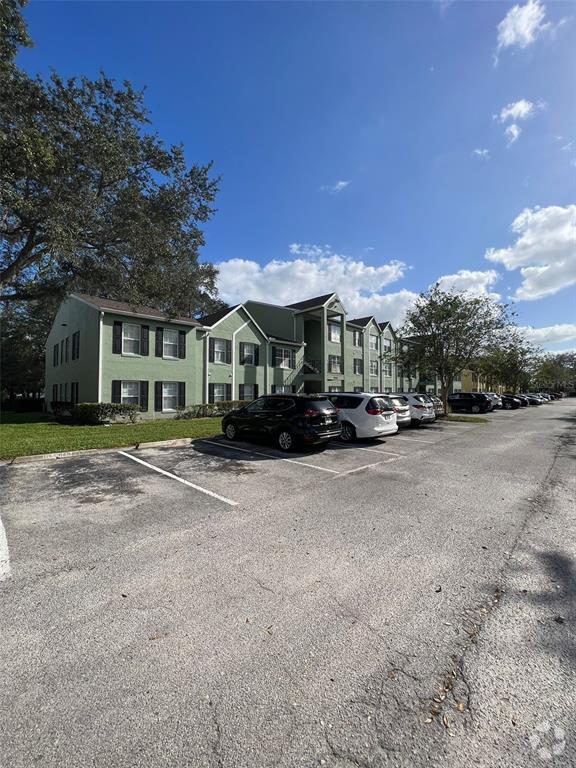 Building Photo - 2035 Dixie Belle Dr