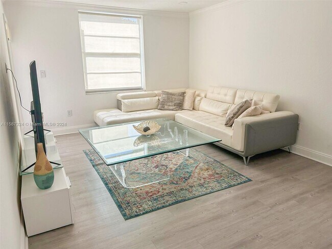 Building Photo - 17033 Northwest 66th Court, Hialeah, FL 33...