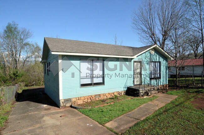 Building Photo - 4716 Carver Ave SW