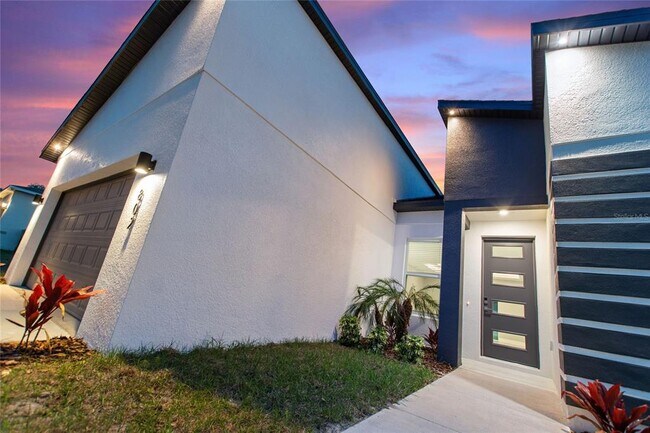 Building Photo - 802 James Dr