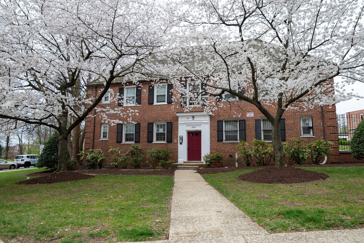 Photo - 3926 Southern Ave SE (Washington, DC)