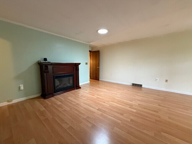 Foto del edificio - 56 Wedgewood Dr