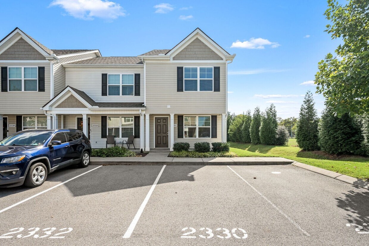 Heritage Place Townhome - Heritage Place Townhome
