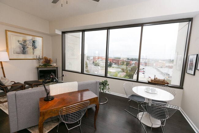 Building Photo - The 40 Four Building