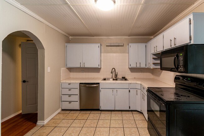 Foto del edificio - Beautiful 3 Bed 2 bath Home in Norman!