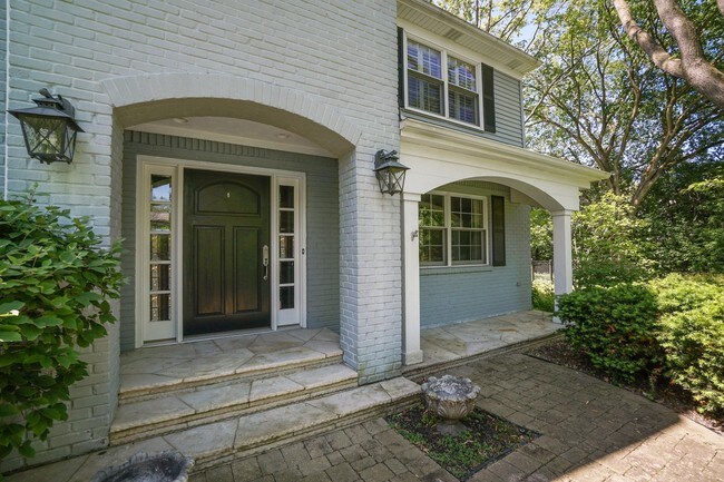 Building Photo - 1783 Bowling Green Dr