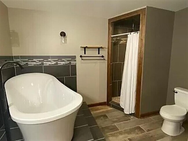 Building Photo - excellent home