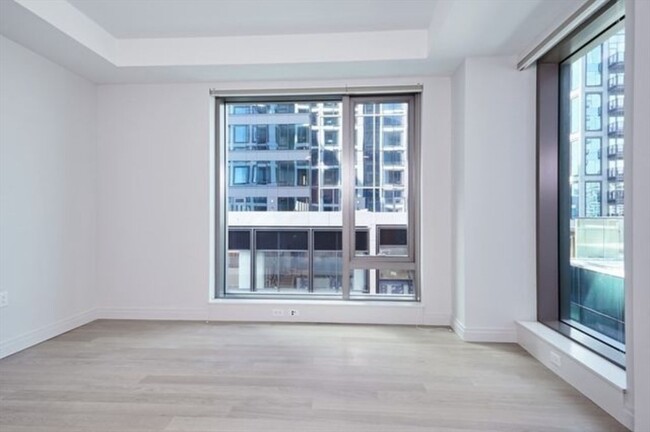 Building Photo - 133 Seaport Blvd