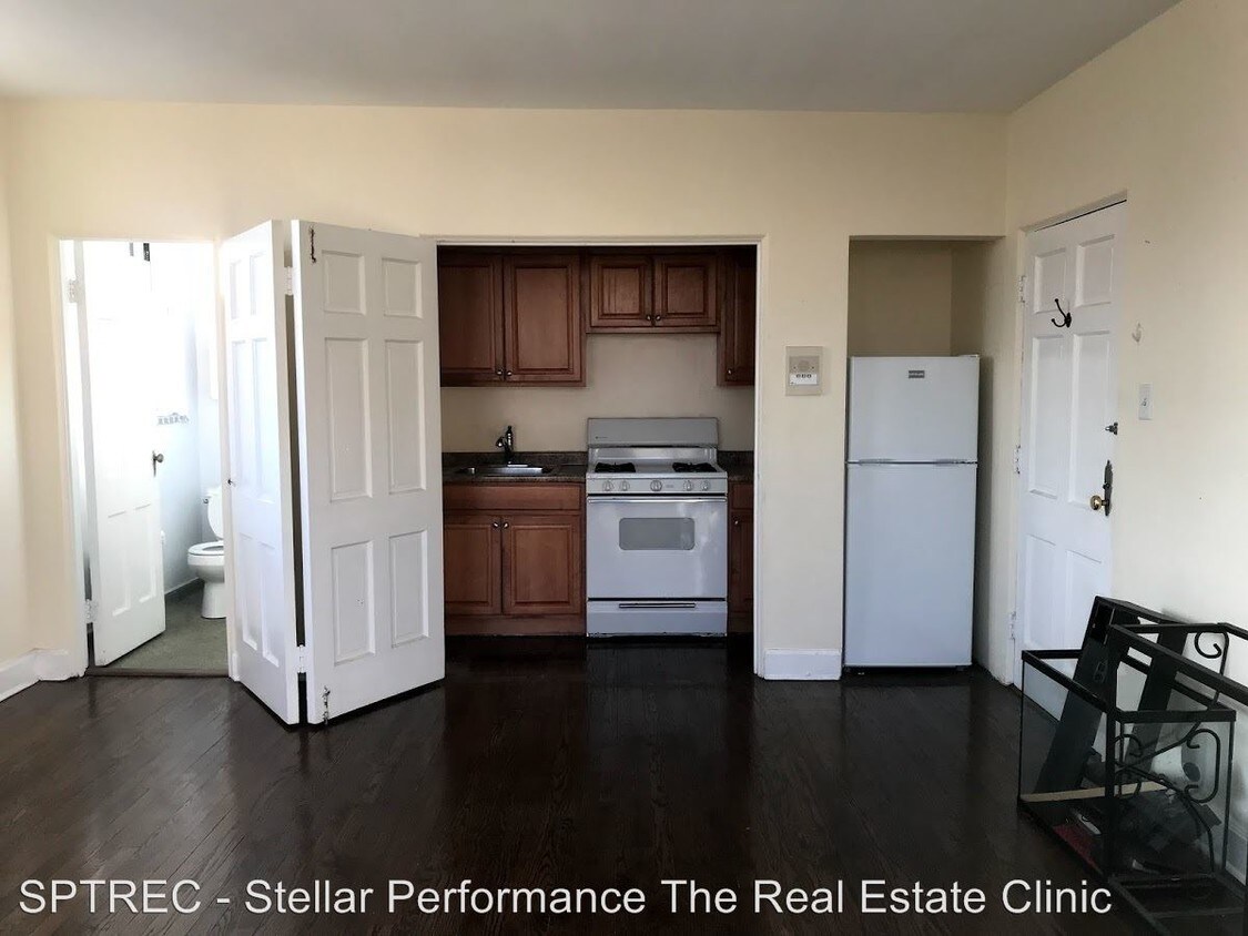 Foto principal - 112 N Marion St