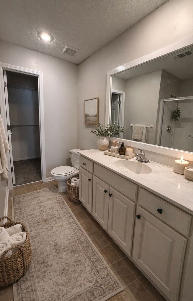 Foto del edificio - Low Maintenance Townhouse near Bluhawk in Blue Valley Schools