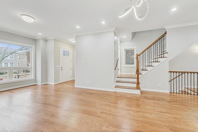 Foto del edificio - 6626 S Ingleside Ave