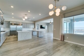 Building Photo - 2162 Sunset Valley St