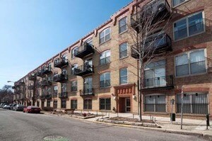 Primary Photo - 1740 N Maplewood Ave