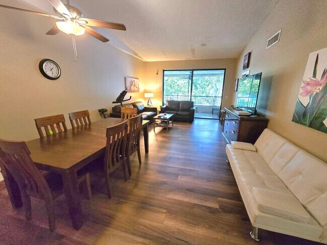 Foto del edificio - 7380 NW 1st St