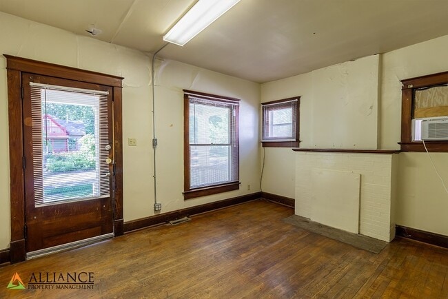 Building Photo - 1010 Osage St