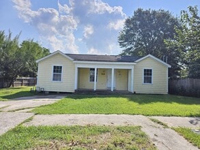 Building Photo - 319 Johnson St