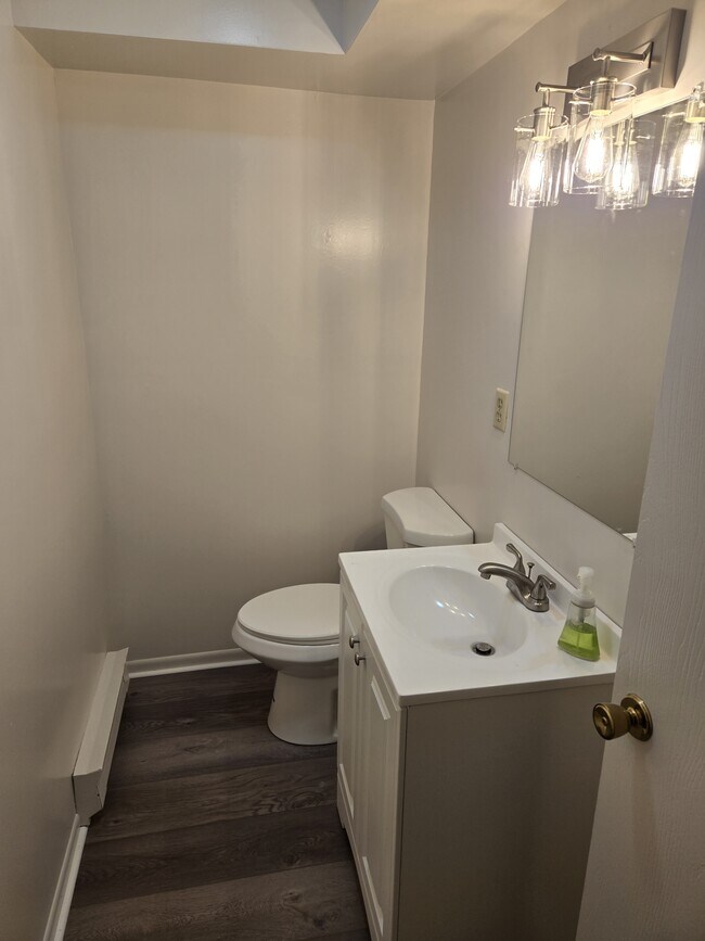Remodeled 1st floor Bath - 42 Old Fuller Rd
