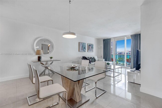 Building Photo - 3801 S Ocean Dr