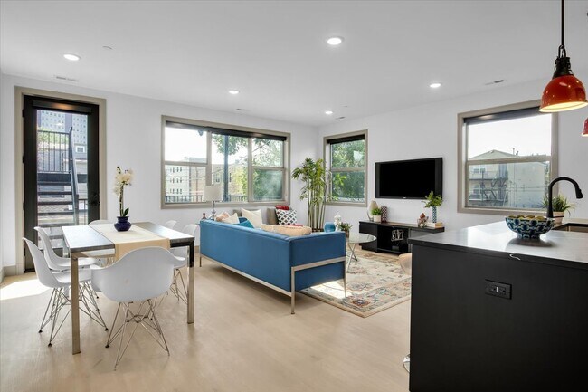 Building Photo - 4235 S Champlain Ave