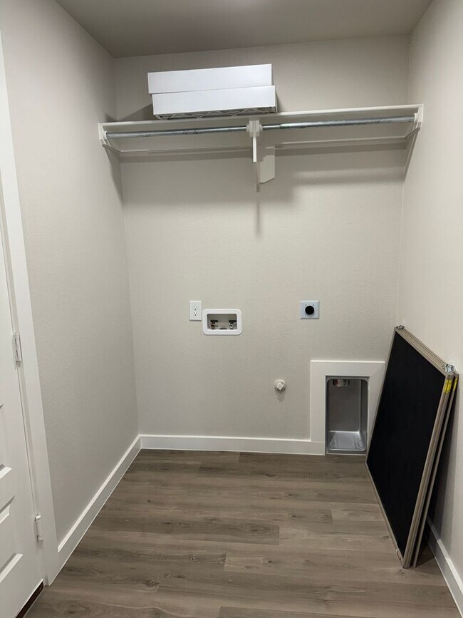 Building Photo - Brand new construction 3/2/2 CISD