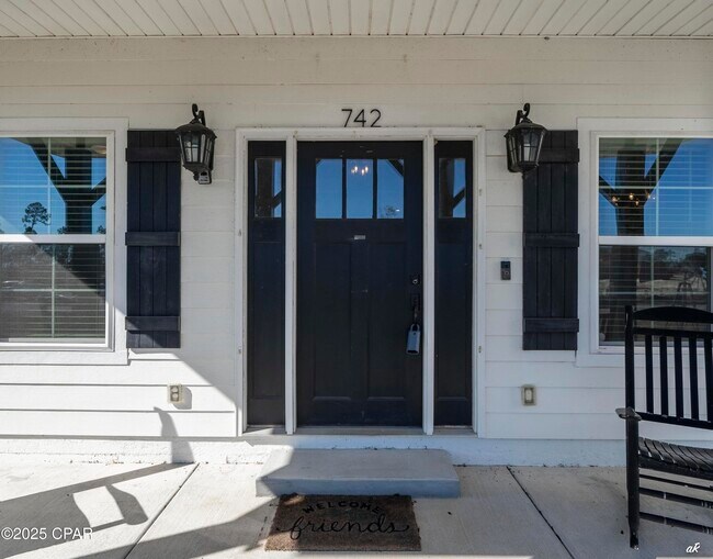 Foto del edificio - 742 Vista del Sol Ln