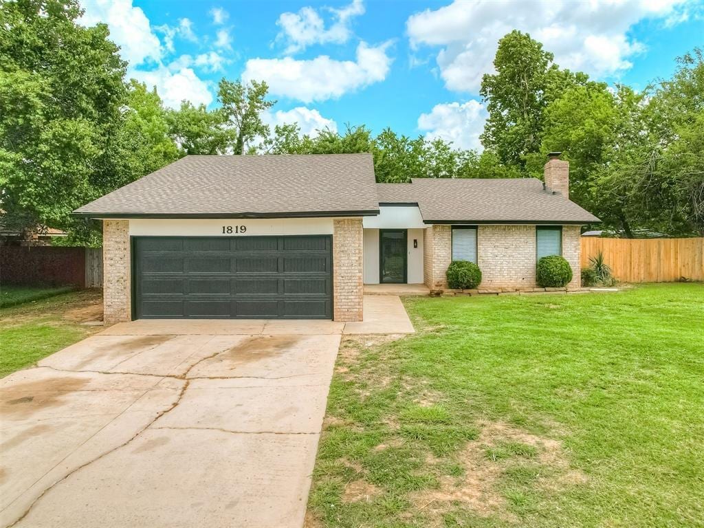 Primary Photo - 1819 Lakehurst Dr