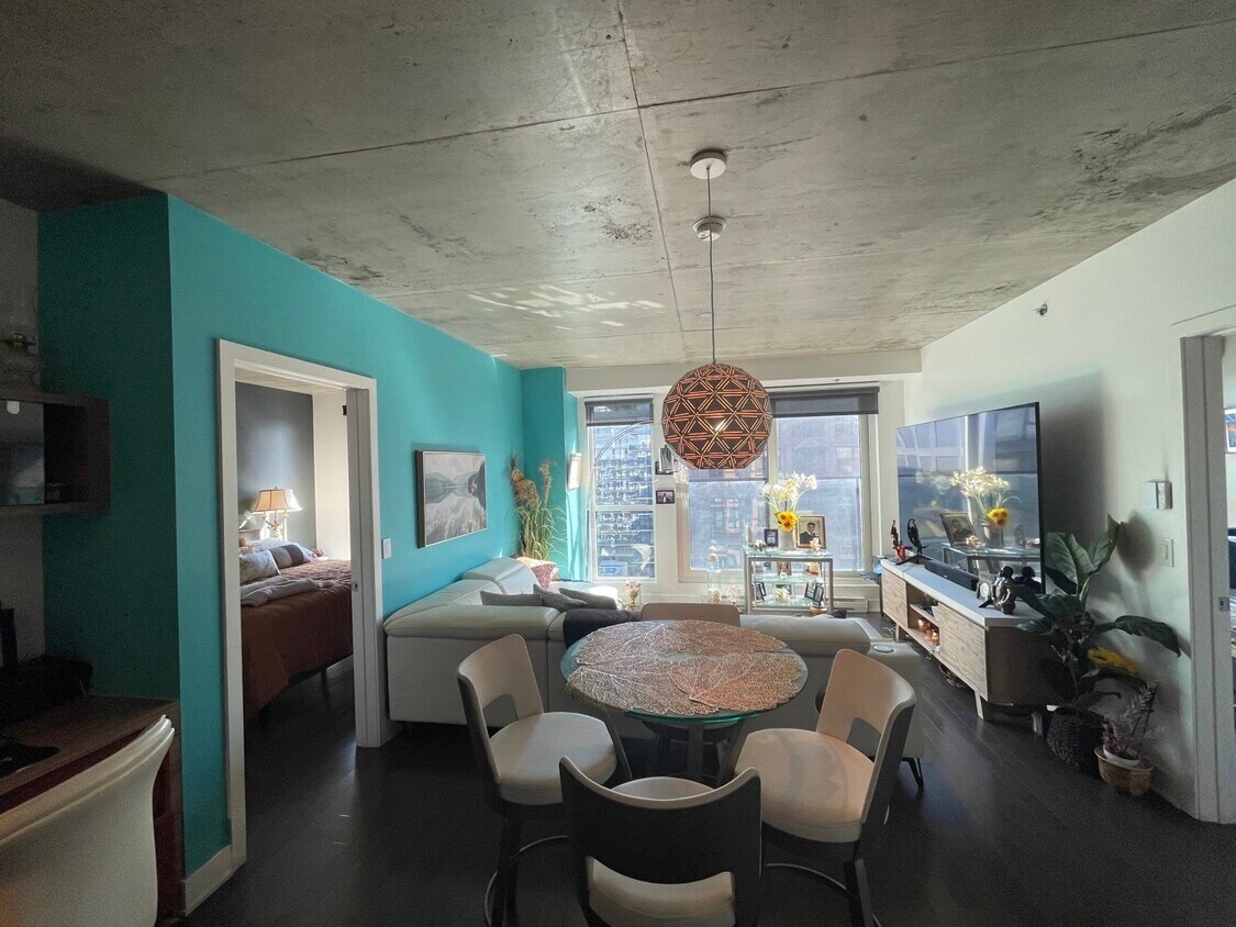 235 Peel Rue Unit 1505, Montréal, QC H3C 0P8 Condo for Rent in