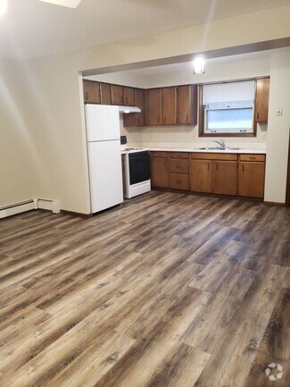 Building Photo - 415 9th St NW