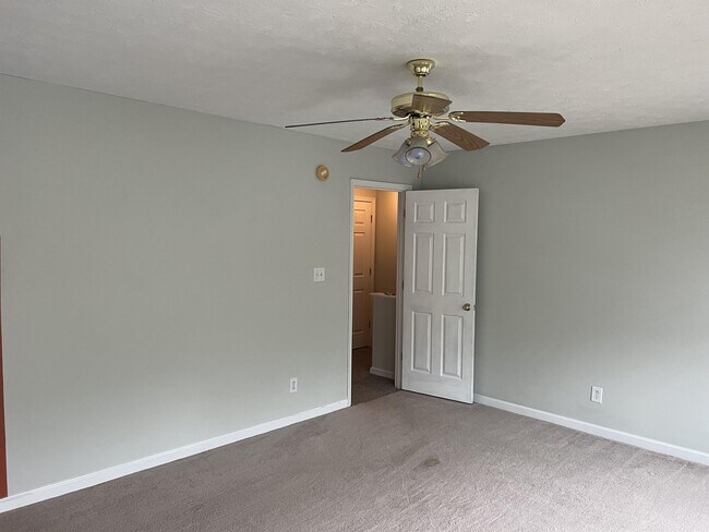 Building Photo - 94 Mulberry Cir