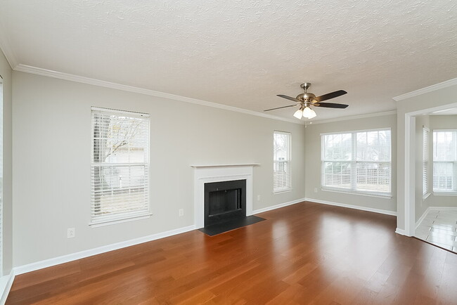 Foto del edificio - 2986 Buckner Ln