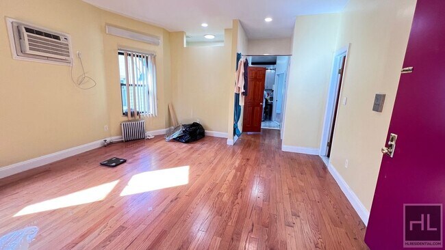 Foto del edificio - 502 E 5th St