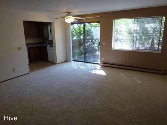 Primary Photo - 7000 Roosevelt Way NE