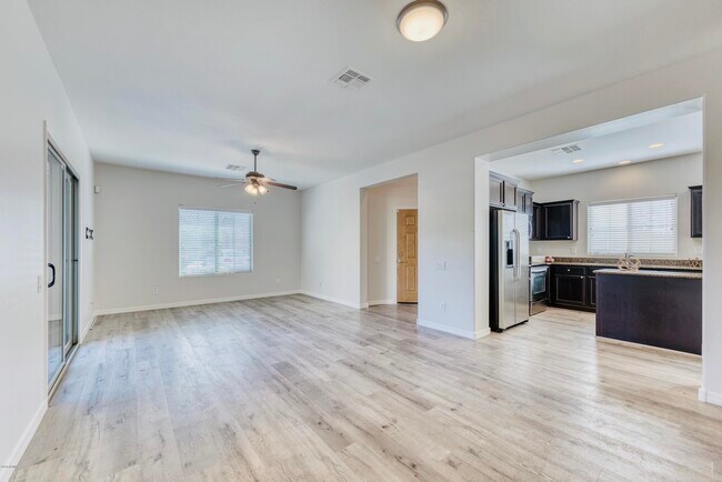 Foto del edificio - 21130 N 36th Pl