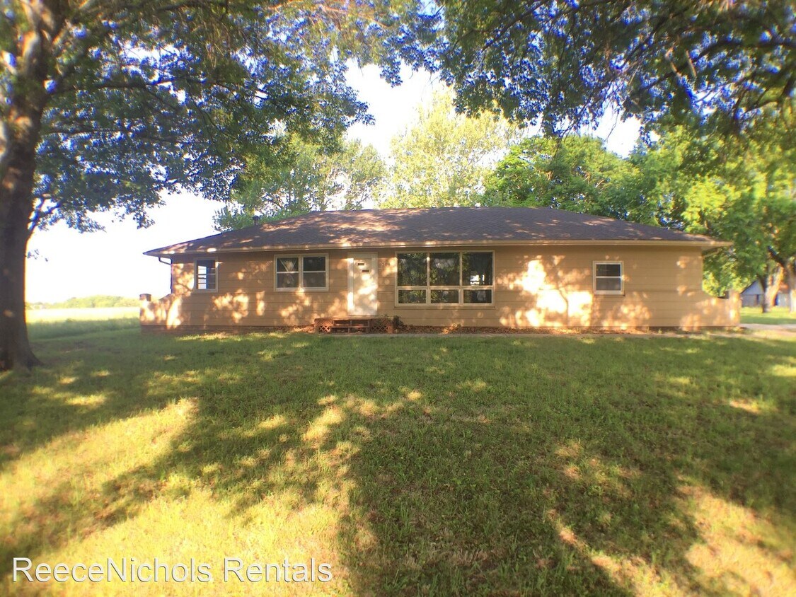 Primary Photo - 3 br, 1.5 bath House - 504 S Rogers Road