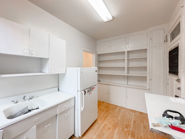 Foto del edificio - 1320 Oak Ave