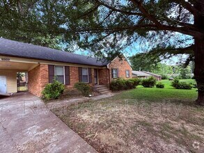 Building Photo - 4867 Haleville Rd