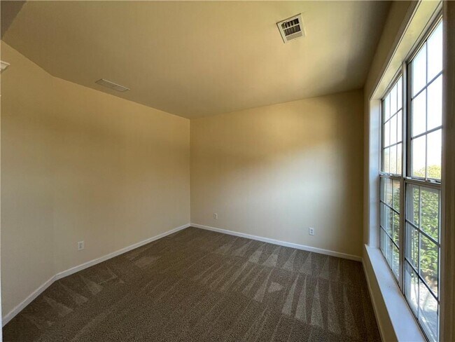Foto del edificio - 3213 Citation Ave NW