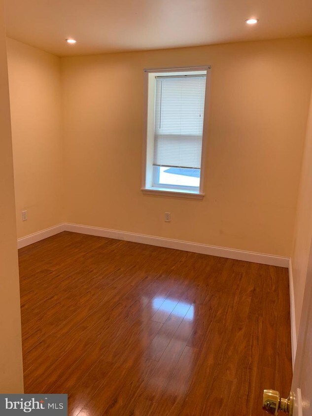 Foto principal - 152 W 4th Ave
