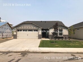 Building Photo - 10578 W Daylily Ave
