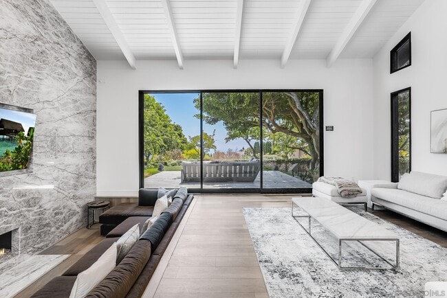 Building Photo - 1419 Inspiration Dr
