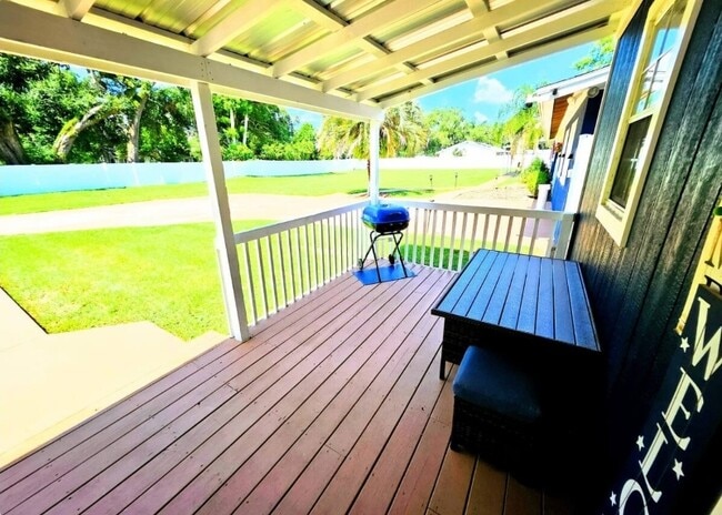 Foto del edificio - 36743 Howard Ave