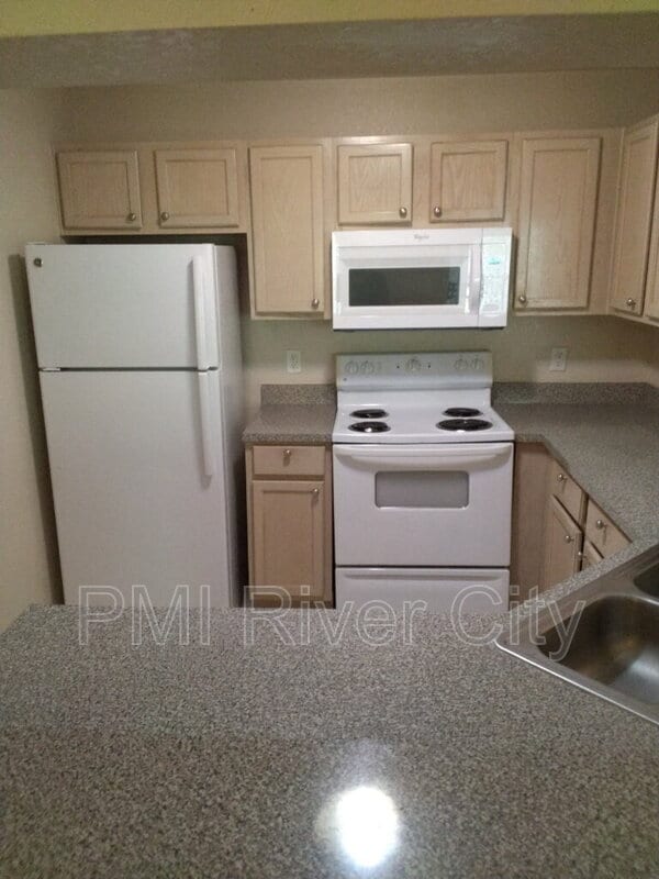 Building Photo - 7800 Point Meadows Dr
