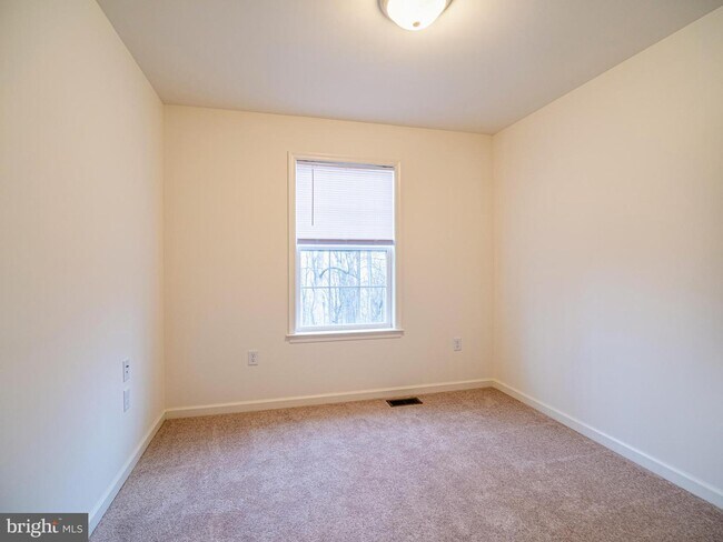 Building Photo - 139 Wambach Ct