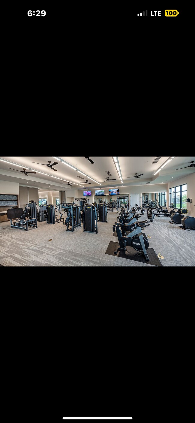 Building Photo - 15514 Vittorio St