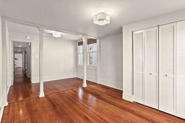 bedroom - 270 Audubon St