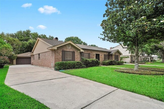 Building Photo - 10614 Valley Forge Dr