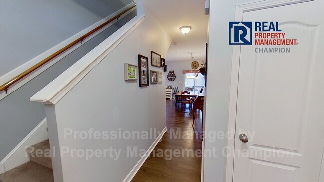 Foto del edificio - Spacious Executive Home on Friendly Cul-de...