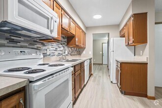 Building Photo - 3440 Lilac Ln